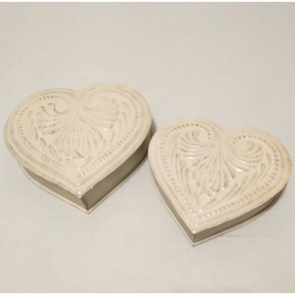 2 Metal Heart Shaped Trinket Jewelry Box Hinged Beige Nesting Distressed Design